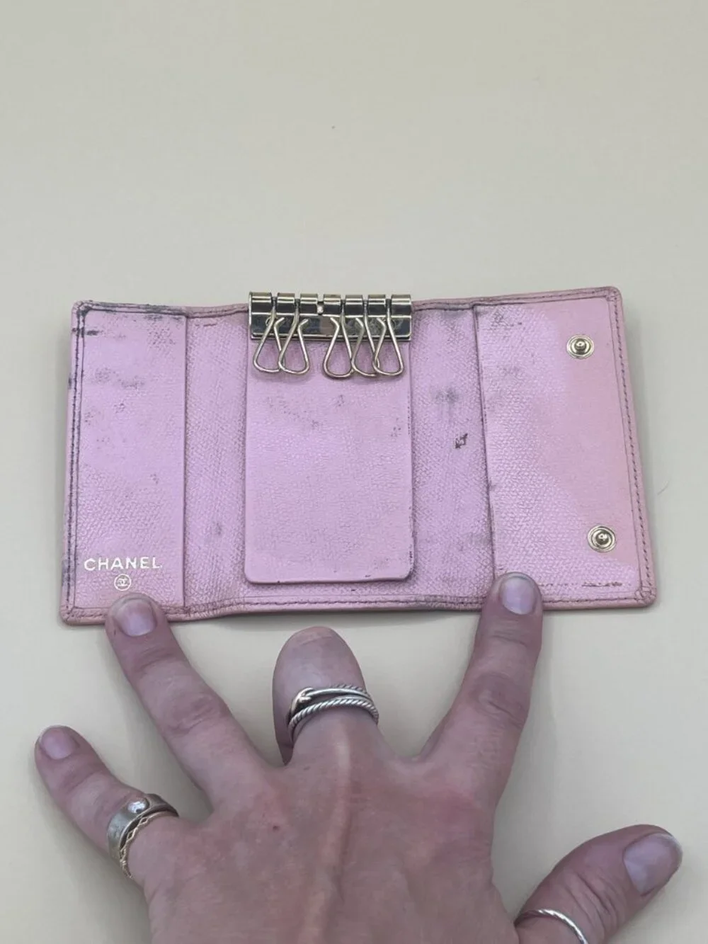 CHANEL authentic six